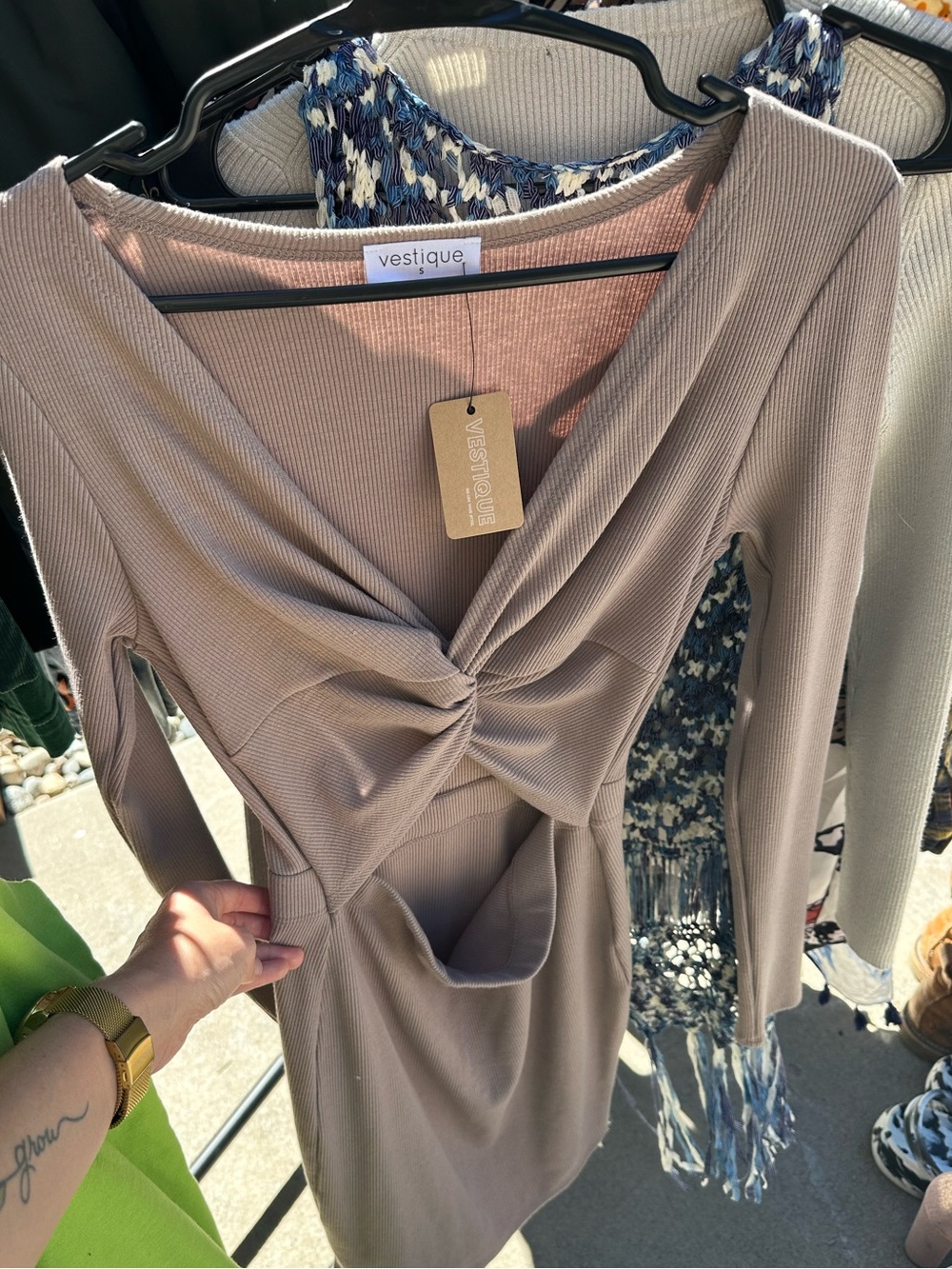 NWT Vestique Dress